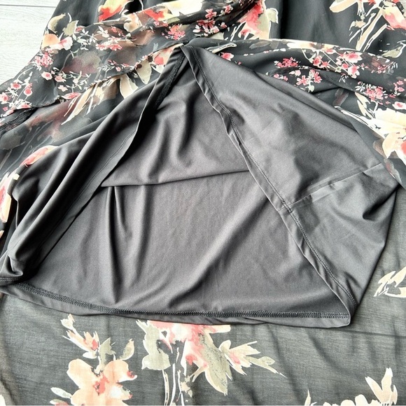 Michel Studio Collection Floral Print High Low Hem Flowy Sleeveless Dress - Picture 10 of 14